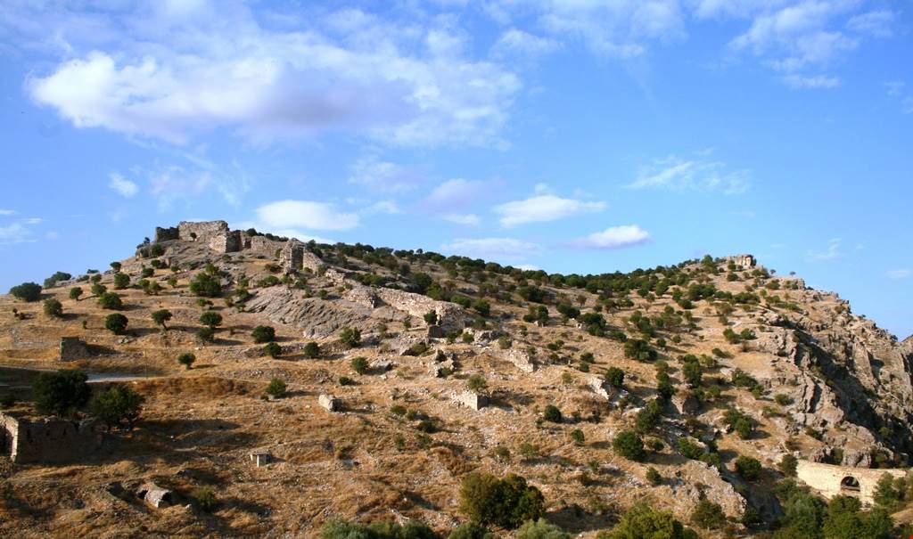 Uluborlu Kalesi - Uluborlu (Isparta)